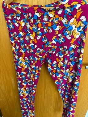 LuLaRoe Magenta Donald Duck Cartoon Leggings